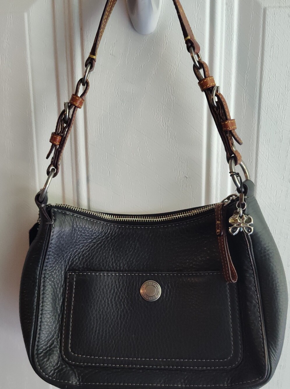 Coach Chelsea Black pebbled Leather Shoulder Bag. VGUC.